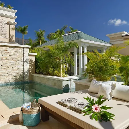 Royal River, Luxury - Adults Only Отель Адехе